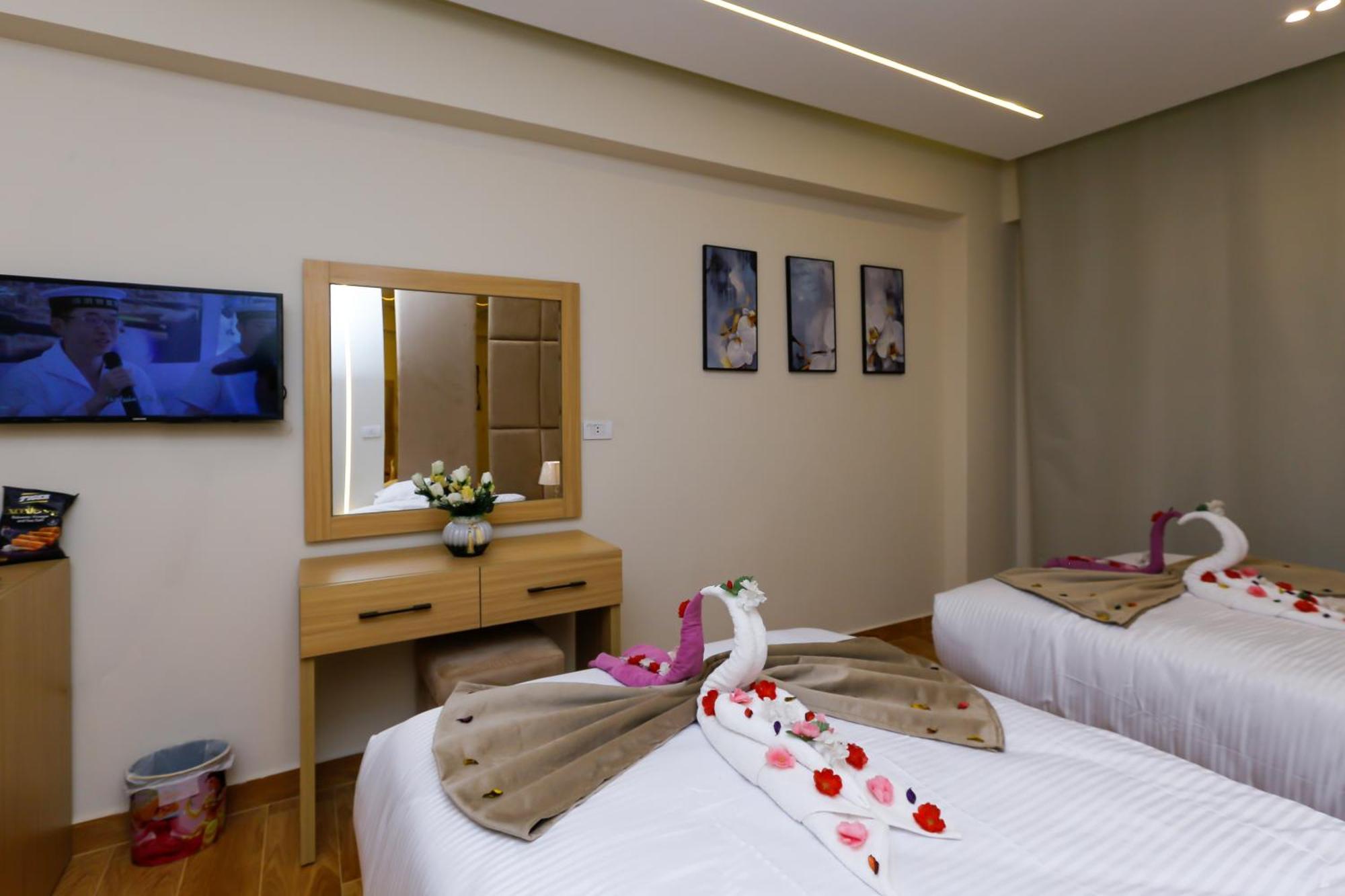 Rizk Pyramids View Hotel Kafret el-Gabal Extérieur photo